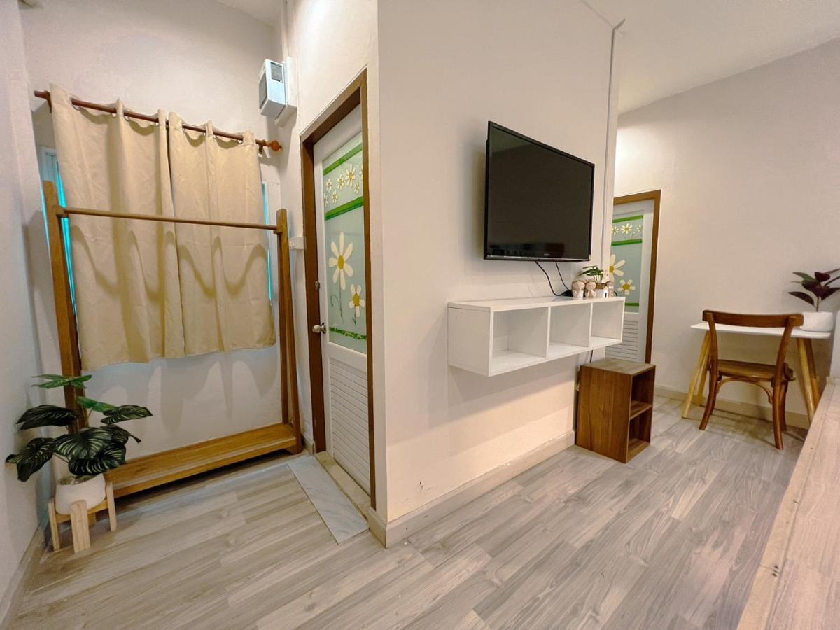 Pure Stay At Cnx Chiang Mai Exterior photo